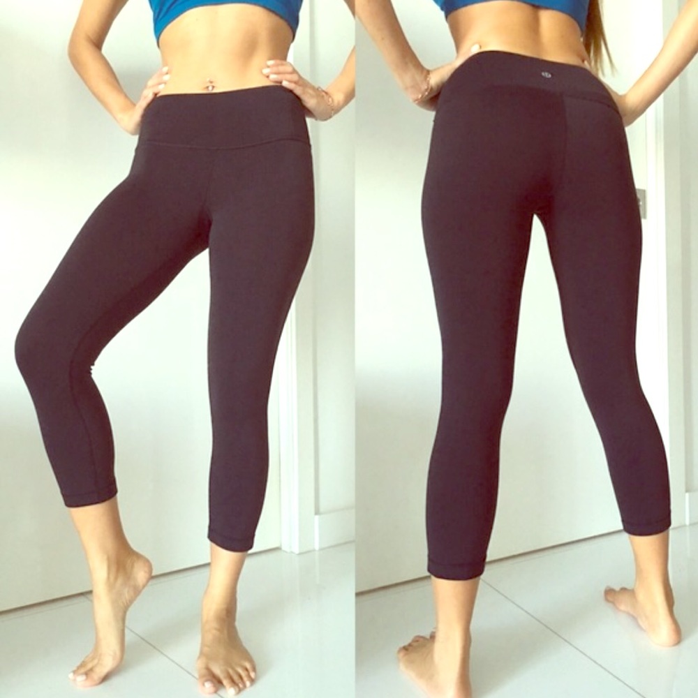 Black Cropped Wunder Unders